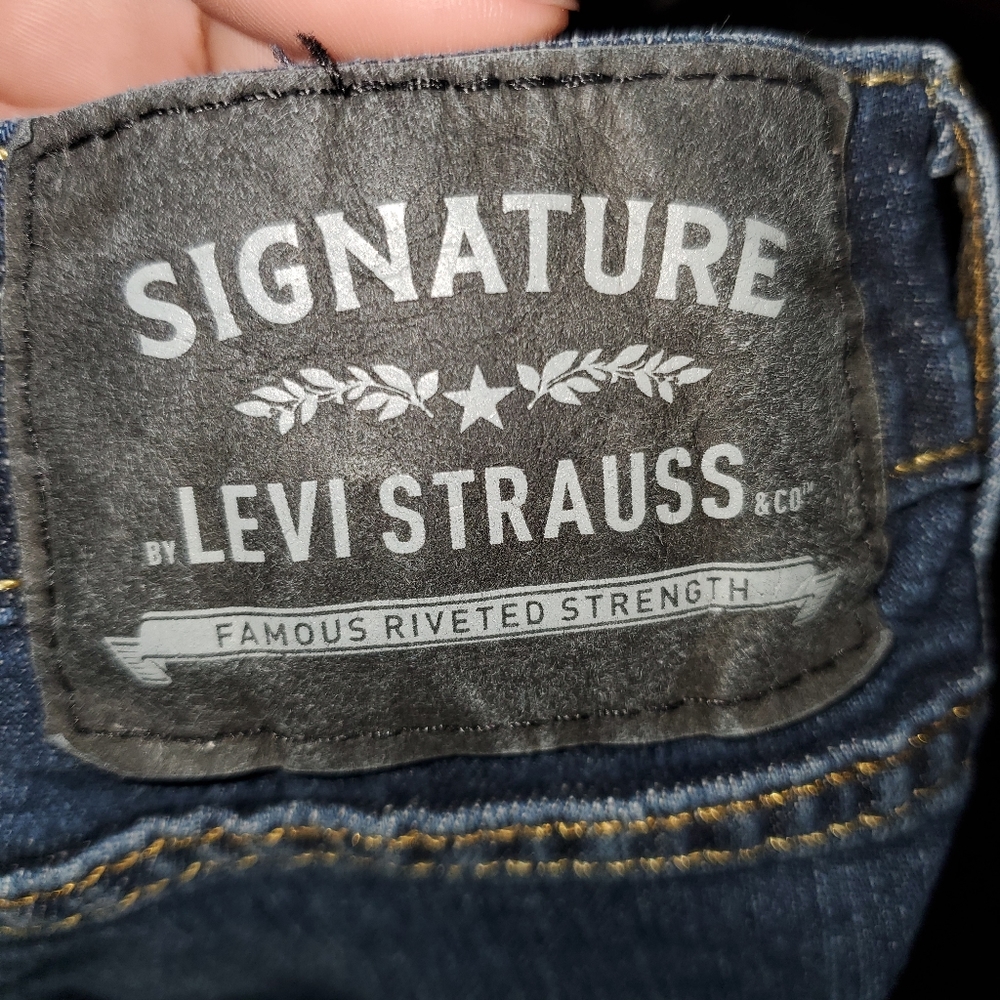 Levi  signature slim straight blue jeans